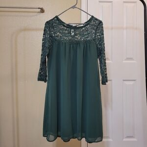 A.U.W. Dark Green lace short shift dress size Medium